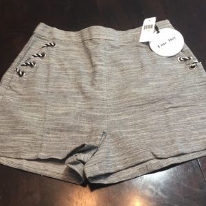 Bellen Grommet Shorts